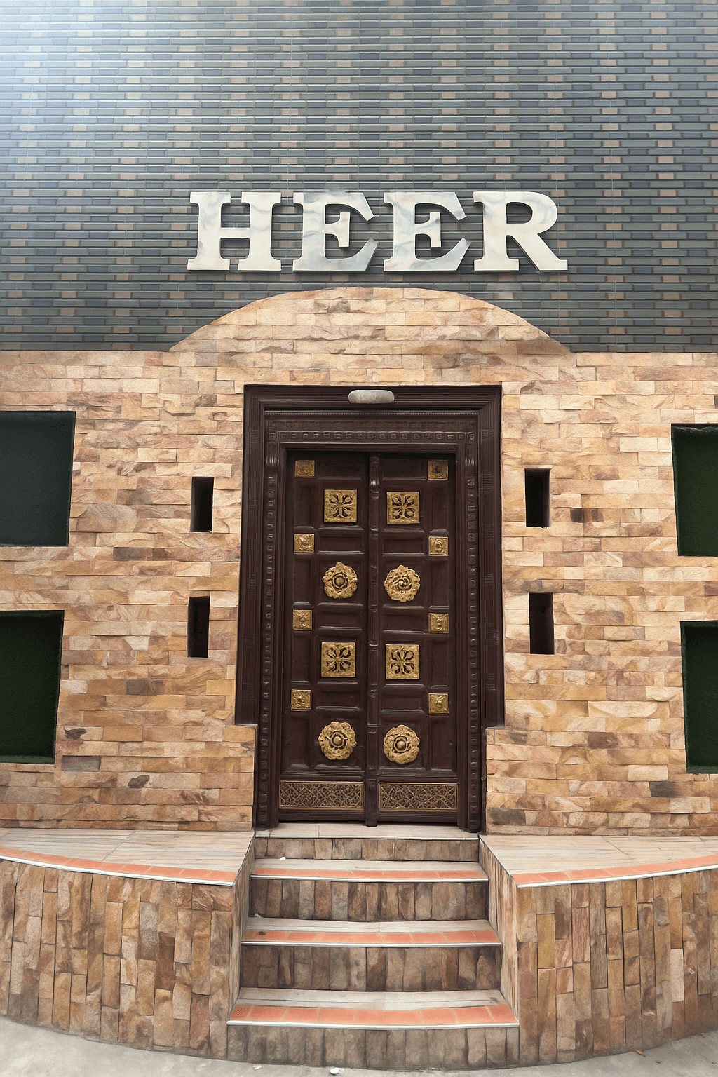 HEER Salon Exterior